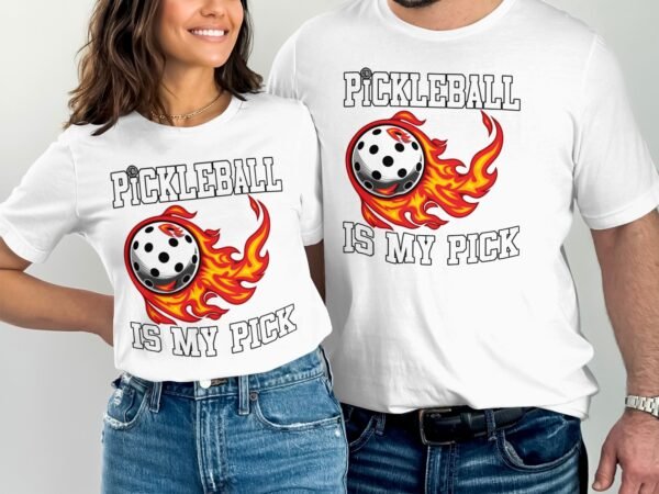 Pickleball Spieler T-Shirt, Geschenk für Sportliebhaber, Einzigartiges Feuerball Motiv Fan Tee, Lustiges Outdoor-Aktivität Team Shirt - Image 4