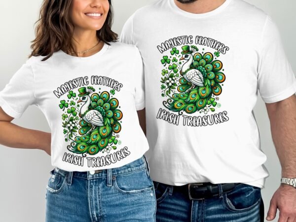 St. Patricks Day T-Shirt mit majestatischen Federn Shirt Irische Schätze Glückssymbole Lustiges Pfauenmotiv Shirt Glückskleeblatt Magie Tee - Image 4