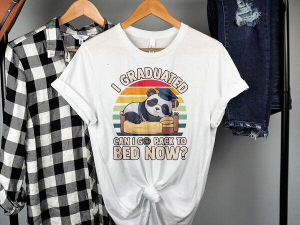 Abschlussgeschenk Panda T-Shirt für Absolventen Müde Abschlussfeier Schulabschluss Shirt Retro Schlafender Panda Bär Studium Bachelor Master - Image 2