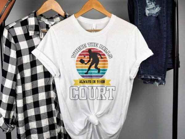 Pickleball Spieler T-Shirt, Geschenk für Sportliebhaber, Ironisches Pickleballschläger Motiv Fan Tee, Lustiges Outdoor-Aktivität Team Shirt - Image 2