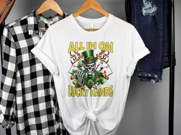 St. Patricks Day T-Shirt, Poker Casino Shirt, Lustiges Poker Hemd, Spielkarten und Kleeblatt Design, All In On Lucky Hands Shirt - Image 2