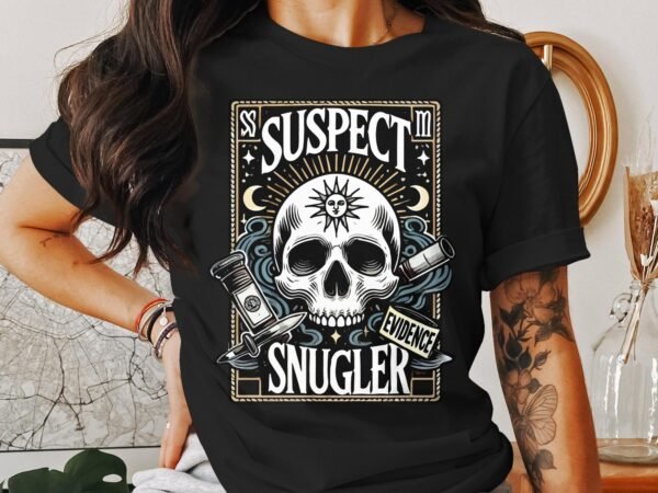 Kriminalfälle Tarot Karten T-Shirt, Mystische Tarotkarten für Krimi Fans Tee, Esoterik Kartenlegen Detektiv Top, Tarotdeck Wahrsager Shirt - Image 3