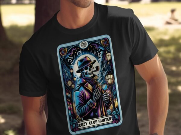 Kriminalfälle Tarot Karten T-Shirt, Mystische Tarotkarten für Krimi Fans Tee, Esoterik Kartenlegen Detektiv Top, Tarotdeck Wahrsager Shirt - Image 5