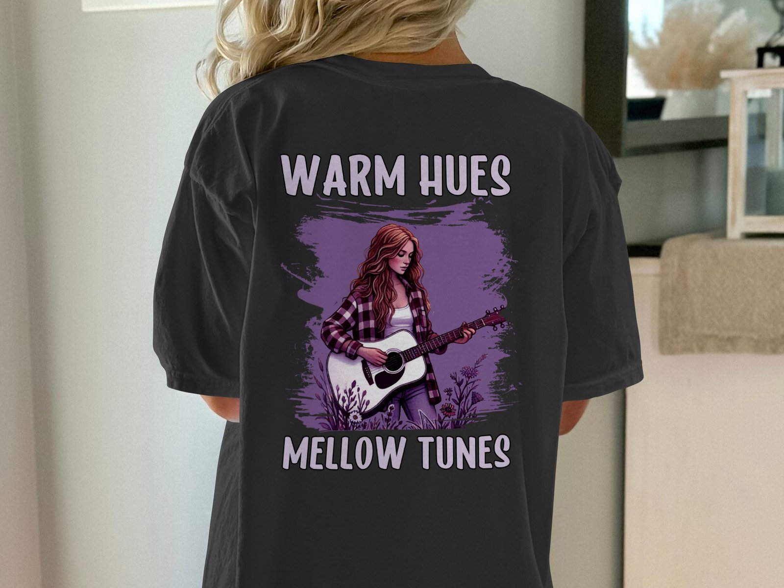 Musik T-Shirt Gitarren Design Flanell Look Lavendel Natur Indie Musikerin Festival Boho Style Vintage Shirt Lagerfeuer Musikliebhaber Tee