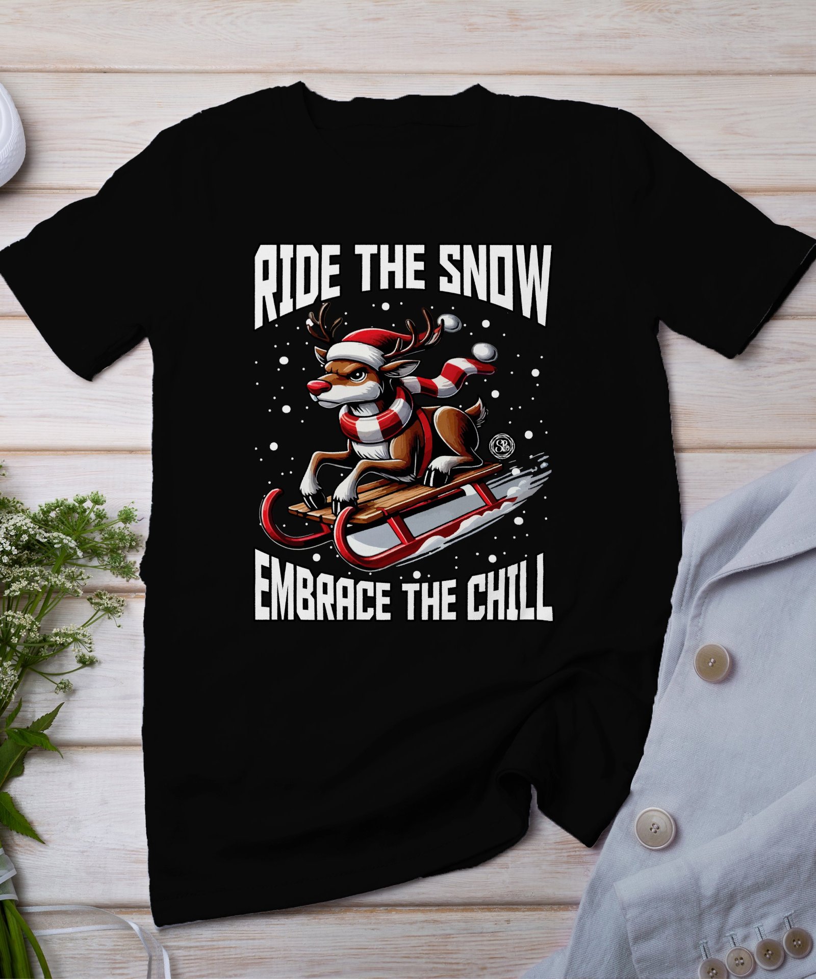 Weihnachts T-Shirt, Rentier Rodeln, Ride the Snow Embrace the Chill, Winter T-Shirt, Lustiges Rentier Shirt, Geschenkideen