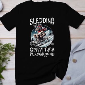 Lustige Elch Schlitten Grafik Weihnachten TShirt, Wintersport TShirt, Elch Schlittenfahren Design, Gravity's Playground TShirt