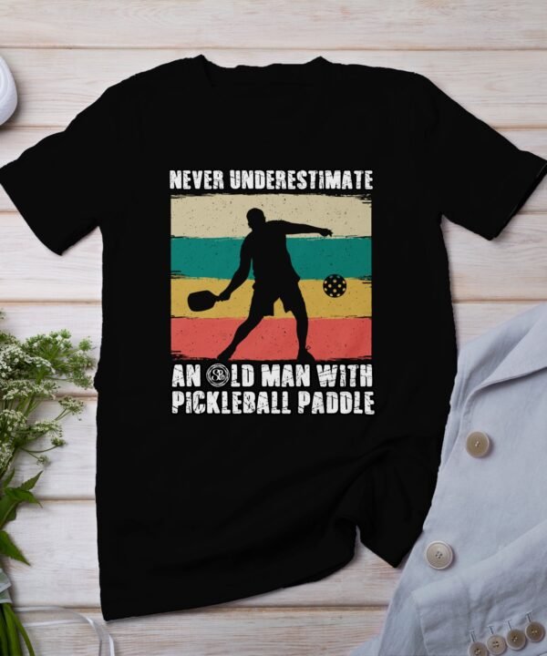 Retro Pickleball Spieler T-Shirt, Geschenk für Sportliebhaber, Vintage Pickleballschläger Fan Tee, Lustiges Outdoor-Aktivität Team Shirt