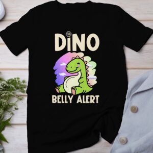 Dino Babybauch T-Shirt Schwangerschaft Shirt Werdende Eltern Family Upgrade Pregasaurus Design Baby an Bord Umstandslook Bauch Entwicklung