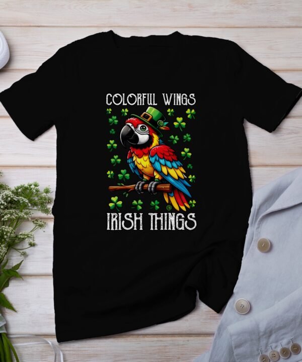 St. Patrick's Day Papagei T-Shirt Irland Papagei Hut Bunte Flügel Klee Papagei Saint Paddy Day Lustig Irisch Papagei Shirt Glücksklee