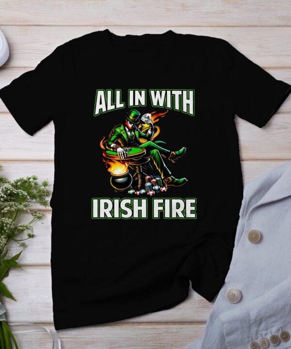 St. Patricks Day Poker T-Shirt, Irisches Feuer All In, Casino Spielkarten Tee, Poker Nacht Oberteil, Glücksspiel St. Patrick TShirt