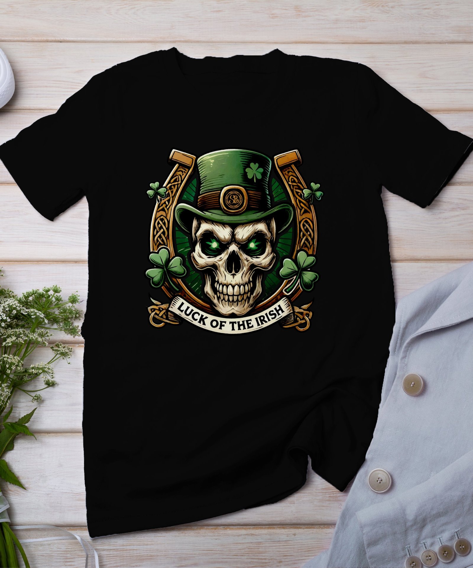 Gruseliger Totenkopf mit grünem Hut T-Shirt, Glück der Iren T-Shirt, Schauriger Schädel Irland Glück T-Shirt, Sankt Patrick’s Day Shirt
